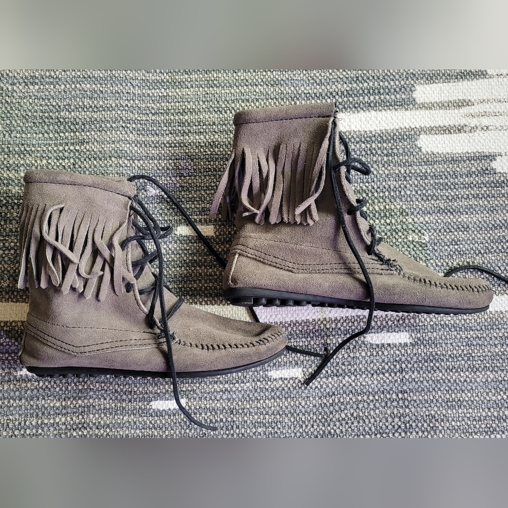 Minnetonka Taupe Fringe Suede Moccasin Boots